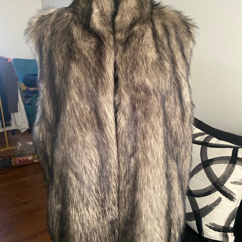 Smokey Fox Faux Hook Vest